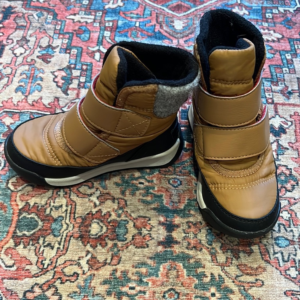 Kids sorel winter boots
